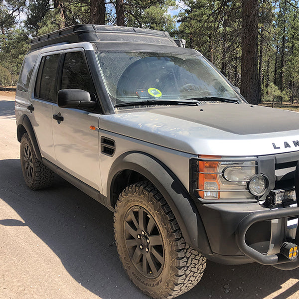 Land Rover with Convoy Tent Closed front view