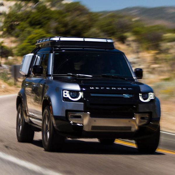 Defender with Convoy Tent closed driving